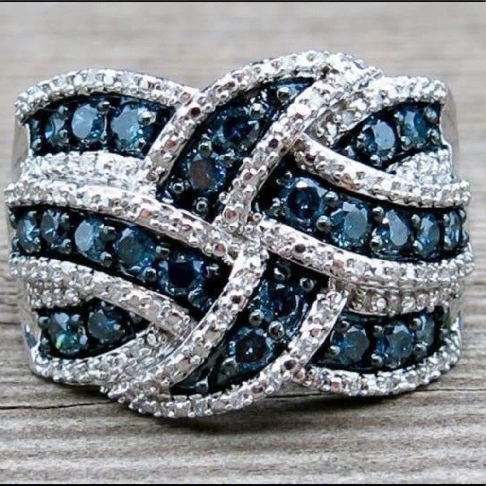 Blue sapphire white gold bridal eternity ring - Picture 3 of 6